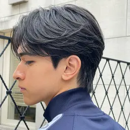 センターパートカット＋カルマパーマ＋保湿トリートメント