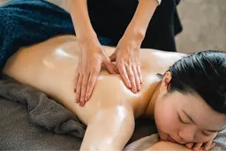 背中オイルマッサージ30分