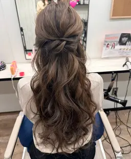 大人気ヘアセットクーポン🎀 - ̗̀⚠︎ ̖́-補足説明有り必読下さい🙇♀️(10時前は30分毎+1000円)