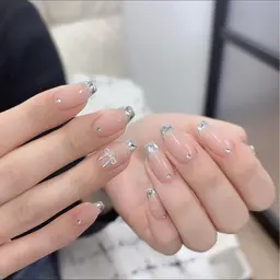 🔥 SNS人気N0.1 🔥 ガラスフレンチ+2個パーツ