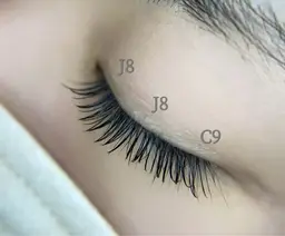 【ナチュラル🌼】オフ無料•補修トリートメント付💗まつ毛エクステ80本