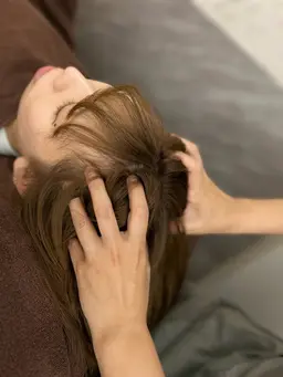 足裏から巡りを良くしてリフトアップやくすみ解消に🧡平日限定🧡足つぼ5分付き🧡リフトアップドライヘッドスパ50分🎇