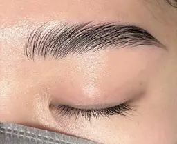 【⠀ブロウリフト⠀】  毛流れを良くする眉毛perm🎧