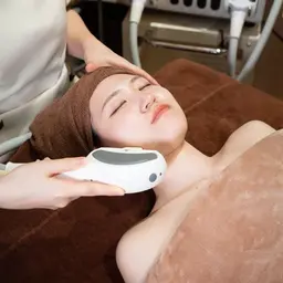 🍐つるすべ美顔脱毛+エステ🍐ピーリングと美溶液導入付✨メイクそのままでOK！安心のシェービング付🤍2500円