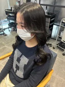 《📣就活・実習応援クーポン📣》黒染めを使わない暗髪カラー＋うる艶トリートメント付き