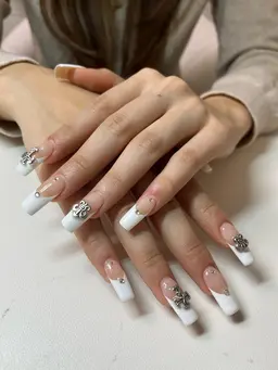💅🏻長さだし💅🏻フレンチ⭐️ケア込み