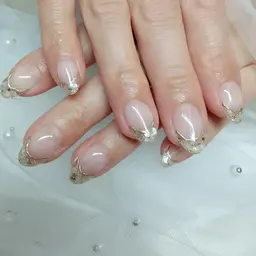 ご新規さま限定💎指先煌めくガラスフレンチネイル✨オフ込み