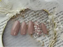 お写真モニター募集💅高濃度美容セラムで保湿仕上げ✨ワンカラー+1本アート