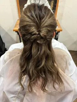 👑カット➕ヘアセットモデル※2cm以上切らせていただける方18時​〜​🦋女性限定※高校生以上