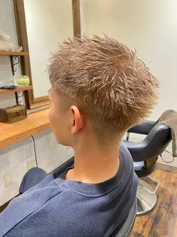 メンズ限定　カット＋ケアブリーチ＋ケアカラー