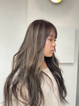 ハイライト💫オンカラー込み🔥2ステップトリートメント付き🔥