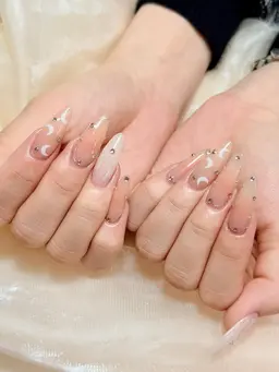【ハンド】チップ長さ出し🤪ワンホンネイル💅持ち込み画像ok😙アートし放題
