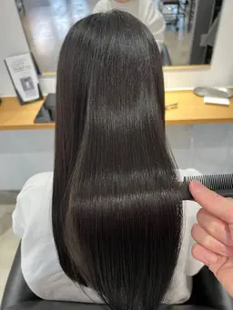 カット無料💇🏼‍♀️✨ ＋美髪縮毛矯正＋🌱Aujua 4stepトリートメント🫧