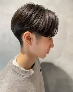 ⭐️メンズ限定⭐️プラチナカラー＋カット＋トリートメント⭐️