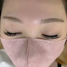 ボリュームラッシュ2D、200本（100束）！平日のみ限定♪