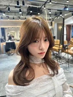 【🎍2月限定価格🎍】韓国レイヤーヘアカット＋艶カラー🩵髪質改善1stepスチームトリートメント付き🎀