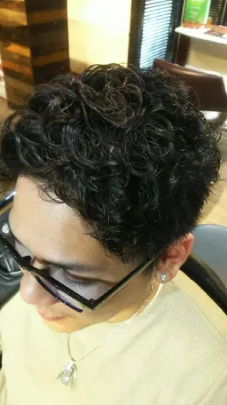 メンズ向けカット+パーマ+前処理トリートメント