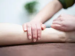 【フットケア】 40分コース 足湯、角質ケア、足つぼ、ふくらはぎリンパマッサージの贅沢コースです✨️