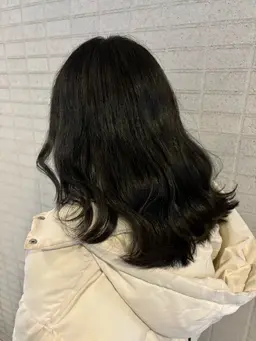 【透明感カラー】➕【集中ケアトリートメント】➕【ブロー】指通りのいい仕上がりに💫