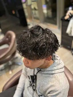 ご新規様限定クーポン！！カット＋パーマ＋頭皮クレンジングVEENA