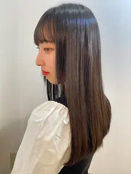 《クセ毛がツルツル仕上がり》うるおい美髪ストレート+カット