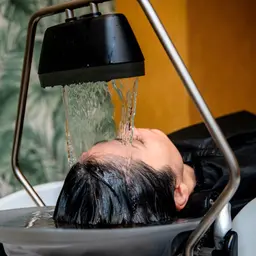 カット × 頭浸浴（5分）