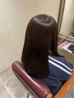 カット + 艶髪トリートメント✨️