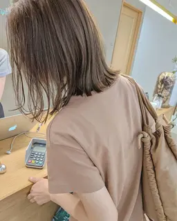 【期間限定🍑】カット+イルミナカラー+Aujua4STEPトリートメント/レイヤーカット/暖色/グレージュ