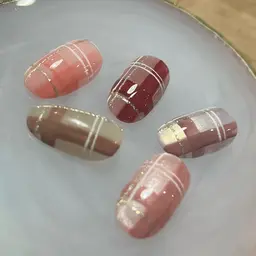 【ご新規様学生限定クーポン✨】ハンドネイル:持ち込みアート2~4本【ミニモ学割】(付け替えオフ無料)