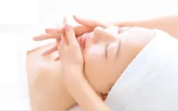 小顔フェイシャル