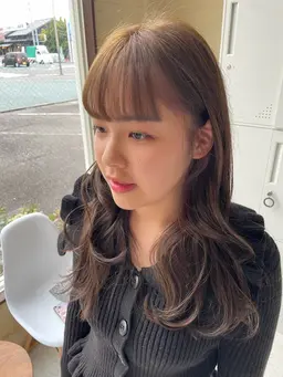 10月28日15時限定  🌟カット+艶カラー+トリートメント🌟