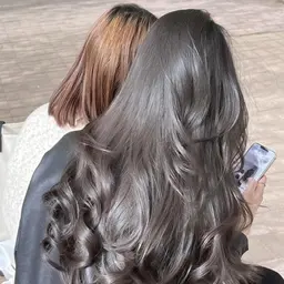 【冬オススメ⛄️】似合わせカット×透明感ナチュラルカラー🤍コテ巻き仕上げ