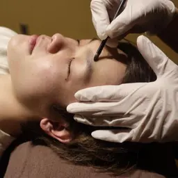 ※予約リクエストのみ【メンズの新常識】アイブロウスタイリング（眉毛ワックス脱毛）通常6,000円→5,500円