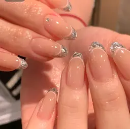 ダブルフレンチ/ピンクネイル✖️ガラスフレンチ/上品ネイル💎マグネットフレンチ/月替わりパーツ2個付き