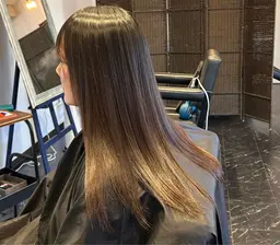 カット縮毛矯正(TR.ヘッドスパ、頭皮ケア無料サービス)