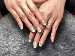 🌷オフ🈚️🎀フレンチネイル【オフ無し1h】