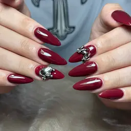 【チップ長さ出し】ワンカラー・ラメグラ+パーツ2個 ¥8500→¥7500 (オフ選択)