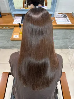 【🎀お手入れ簡単🎀】アルカリストレート広がりやくせが気になる方にオススメ🫧➕トリートメント✨️ブリーチ履歴以外の方