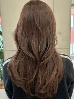 🦁アディクシーカラー➕トリートメント✨️(既にトーンが明るい方向け)