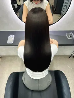 【🉐12月ご新規様限定】人気No.①艶髪🔥カット+✨縮毛矯正✨+クイックトリートメント