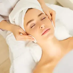 プラズマニードル♪人気メニュー肌質改善♪美容液導入+パック付き♪