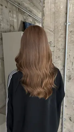 ブリーチリタッチ（3cm以内）+フルカラー+Aujuaトリートメント