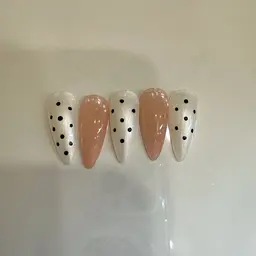 シンプルデザイン(新人価格オフ無料)