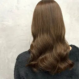 【大人気✨透明感カラー】アディクシーカラー💕+潤いトリートメント付き✨　8000円