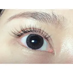 💚【期間限定】✨フラーレン配合 美容グルーで施術♪大人気のフラットラッシュ(上) 100本 ♯マツエク♯まつげエクステ