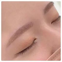 【ゲジ眉卒業】美眉スタイリング🧡（眉毛wax脱毛＋眉メイク＋毛量調整）ふんわり薄眉へ✨