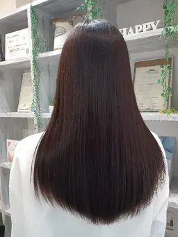 Aulliの似合わせカット +ストレス解消ストレート+Aujua集中ケアTR￥12000