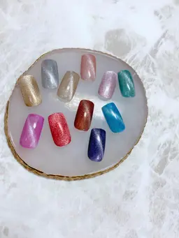 💅🏻マグネットワンカラー🧲ソフトジェルオフ、ケア込み⚠️リピーター様オフ代1000円となります。