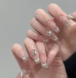 ♡✨[チップスカルプ長さだし]・マグネットフレンチ＋2個大きいパーツ無料(ベースあり)💓