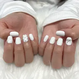 【オフあり】シンプルデザイン/甘皮ケア込み